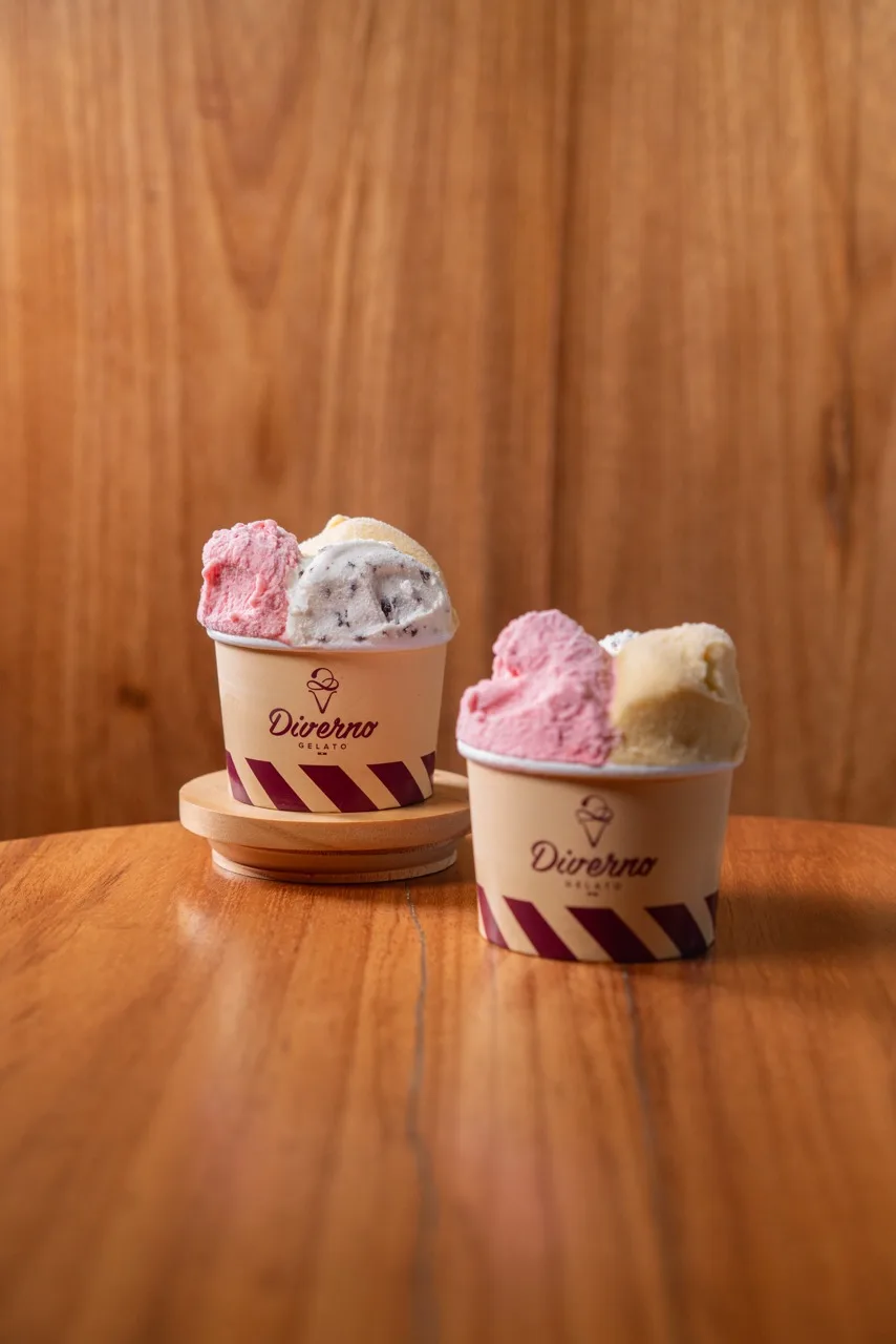 Gelato M servido em pote da Diverno